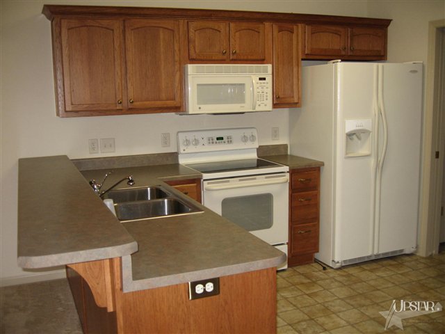 4114 Forest Creek Pkwy, Fort Wayne, IN 46815 photo 4