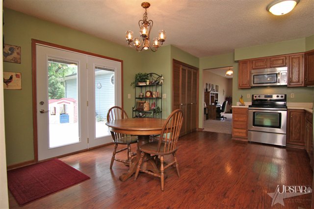 8106 Popp Rd, Fort Wayne, IN 46845 photo 3