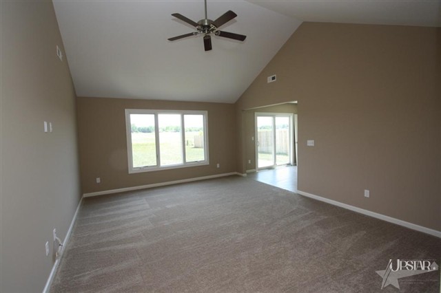 1403 Monte Carlo Dr, Huntertown, IN 46748 photo 4