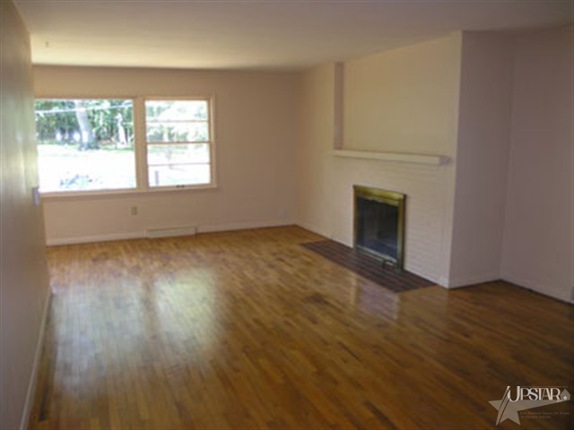 1204 Windsor Rd, Fort Wayne, IN 46825 photo 2