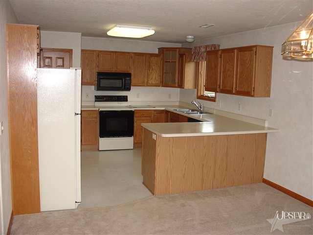 2618 Lavender Dr, Fort Wayne, IN 46845 photo 3