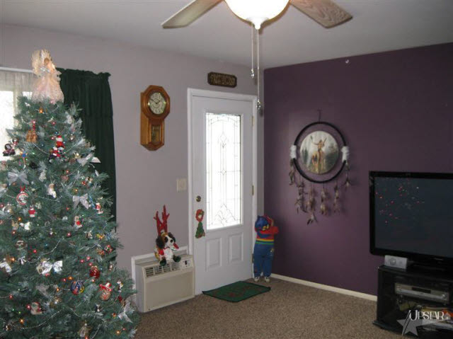 102 Maxine Dr, Ossian, IN 46777 photo 5
