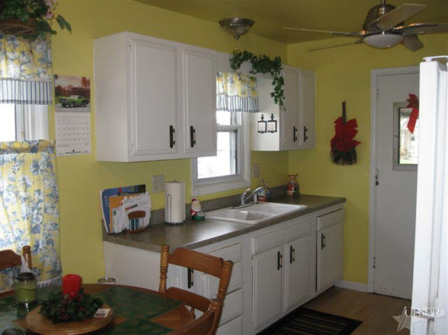 102 Maxine Dr, Ossian, IN 46777 photo 8