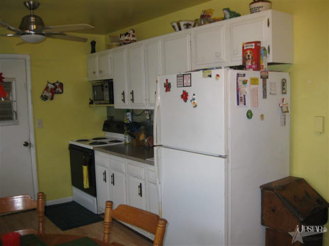 102 Maxine Dr, Ossian, IN 46777 photo 9