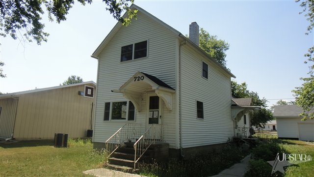 720 E Line St, Geneva, IN 46740 photo 1
