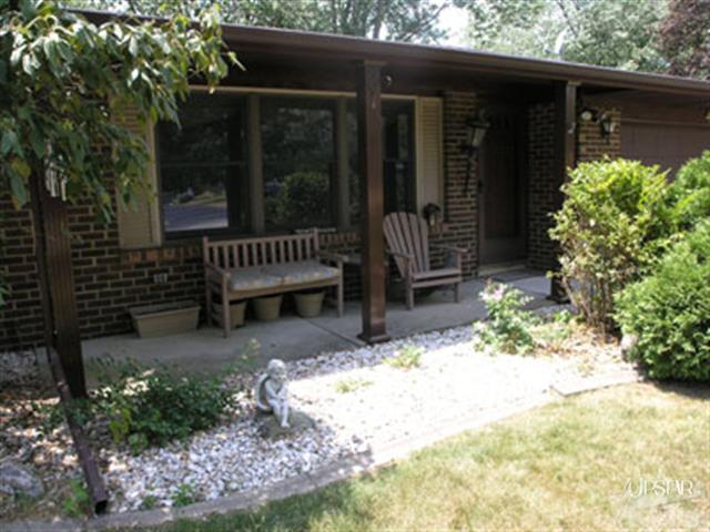 4915 Golfview Dr, Fort Wayne, IN 46818 photo 2