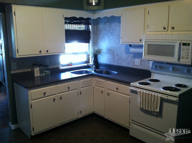 311 N Wayne St, Columbia City, IN 46725 photo 4