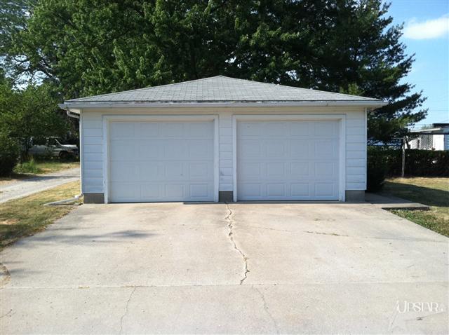 311 N Wayne St, Columbia City, IN 46725 photo 7