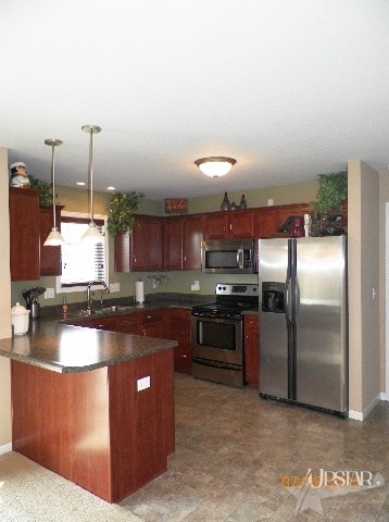 2812 Troutwood Dr, Fort Wayne, IN 46818 photo 3