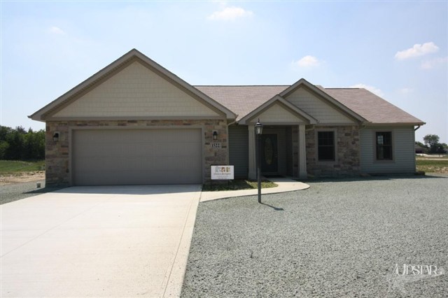 1522 Citation Ln, Fort Wayne, IN 46825 photo 1