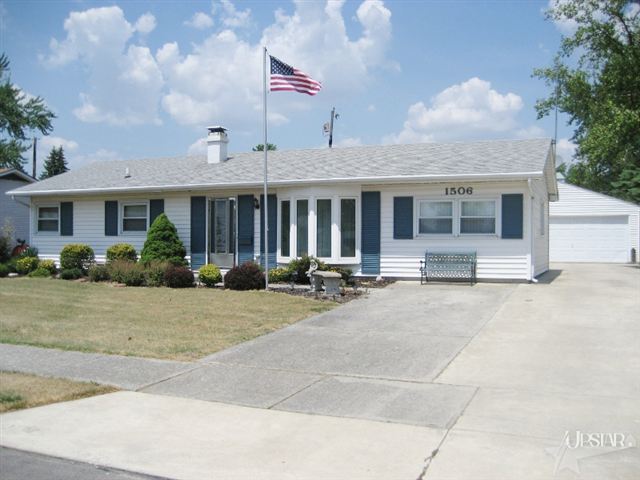 1506 Pacific Dr, Fort Wayne, IN 46819 photo 2