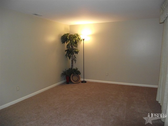1925 Sovereign Dr, Fort Wayne, IN 46815 photo 3