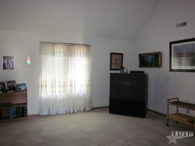 613 Copperfield Dr, Fort Wayne, IN 46825 photo 2