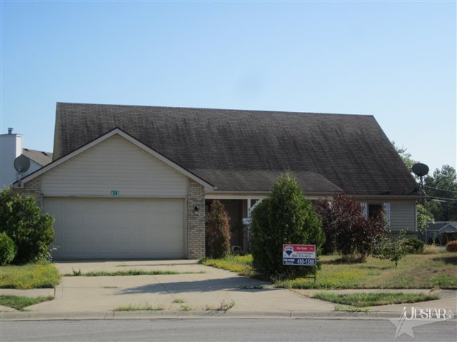 613 Copperfield Dr, Fort Wayne, IN 46825 photo 1