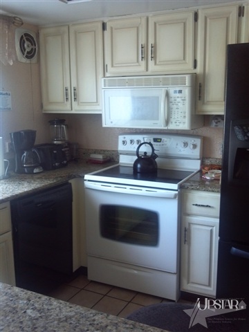 4526 Redstone Ct, Fort Wayne, IN 46835 photo 2