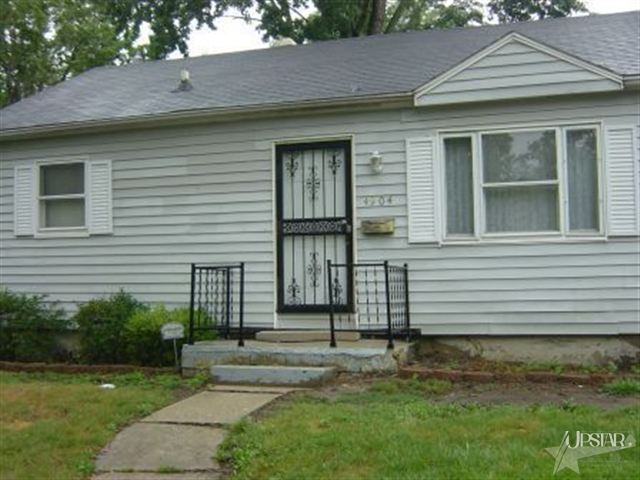 4904 Smith St, Fort Wayne, IN 46806 photo 1