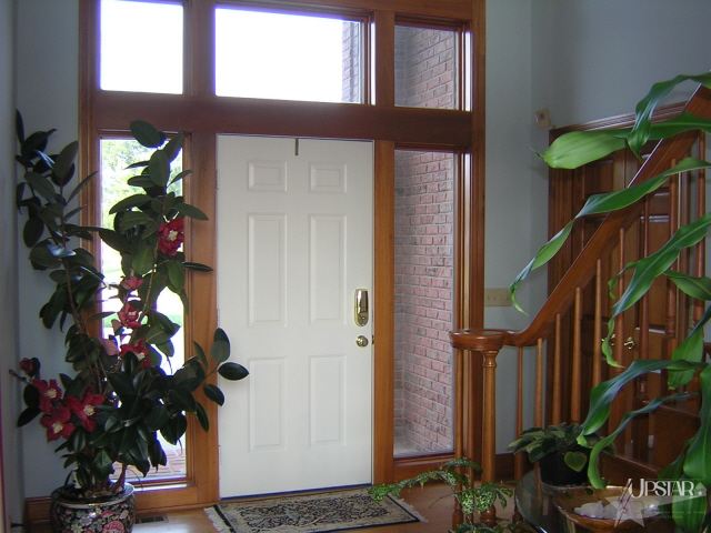 919 Woodland Xing, Fort Wayne, IN 46825 photo 2