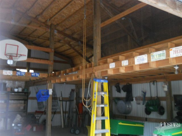 533 S Meridian Rd, Huntington, IN 46750 photo 7