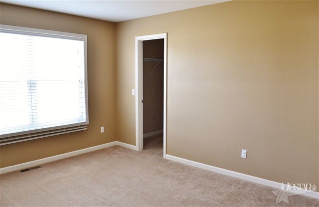 5005 Pocono Xing, Fort Wayne, IN 46808 photo 12