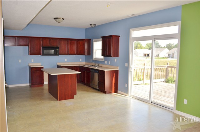 5005 Pocono Xing, Fort Wayne, IN 46808 photo 7