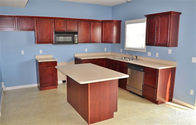 5005 Pocono Xing, Fort Wayne, IN 46808 photo 6