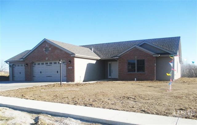 331 S Pumpkin Ridge Ct, Columbia City, IN 46725 photo 1