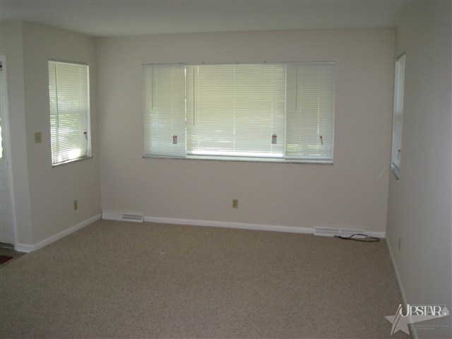 4527 Dodge Ave, Fort Wayne, IN 46815 photo 2