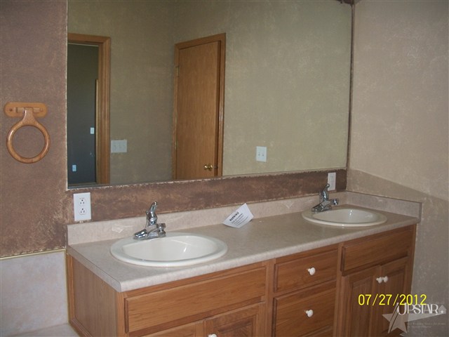 1106 Westfield Ct, Ligonier, IN 46767 photo 12