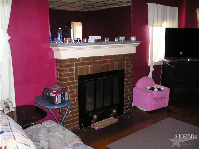 279 Oak St, Huntington, IN 46750 photo 2