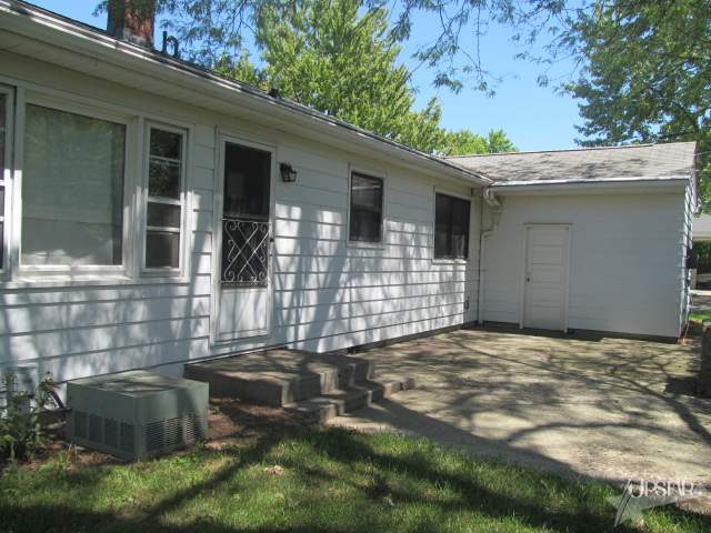 1621 W Monroe St, Decatur, IN 46733 photo 4