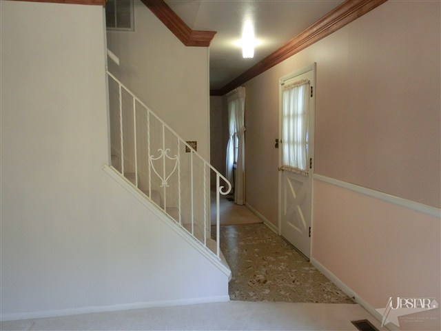 1215 Glenwood Ave, Fort Wayne, IN 46805 photo 2