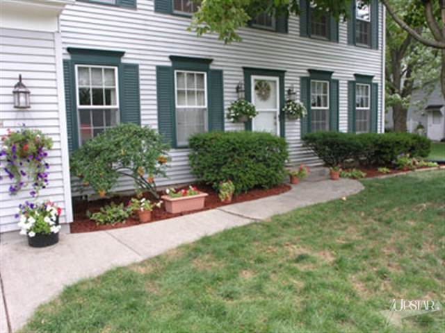 6921 Winchester Rd, Fort Wayne, IN 46819 photo 2