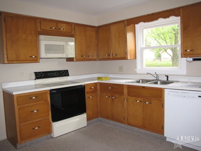 108 Zona Dr, Auburn, IN 46706 photo 4