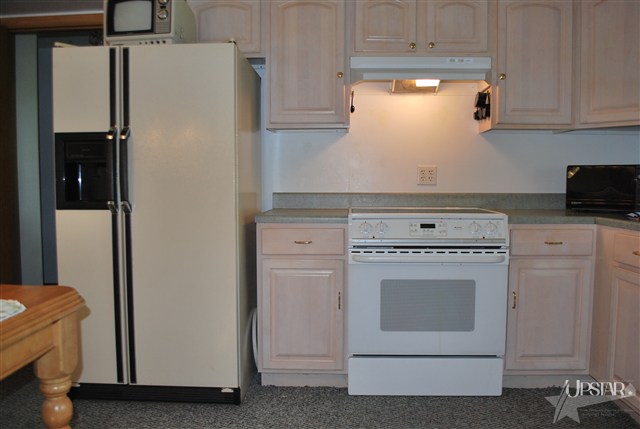 8646 Auburn Rd, Fort Wayne, IN 46825 photo 6