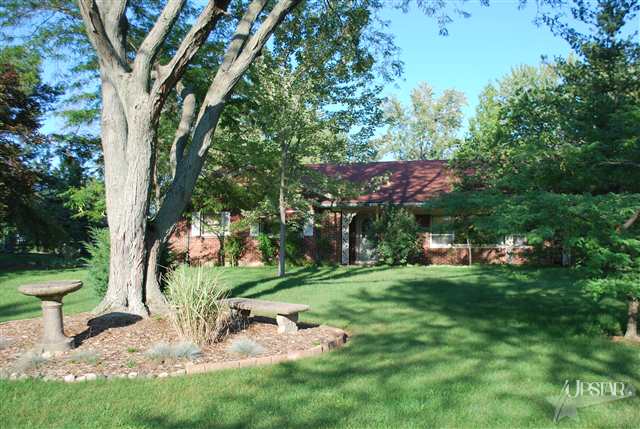 8646 Auburn Rd, Fort Wayne, IN 46825 photo 1