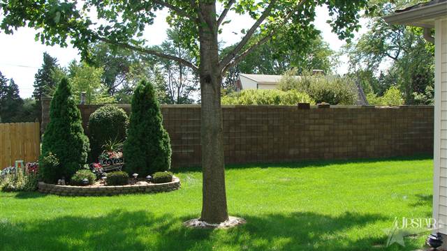 6328 Langley Ct, Fort Wayne, IN 46815 photo 2