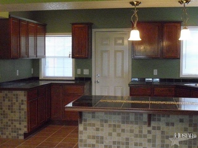 4828 Devonshire Dr, Fort Wayne, IN 46806 photo 5