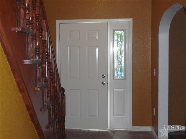 4828 Devonshire Dr, Fort Wayne, IN 46806 photo 2