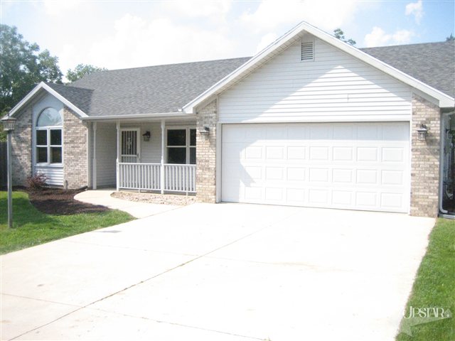 403 Sunset Ln, Decatur, IN 46733 photo 1
