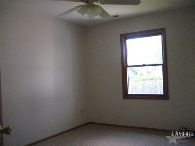 403 Sunset Ln, Decatur, IN 46733 photo 9