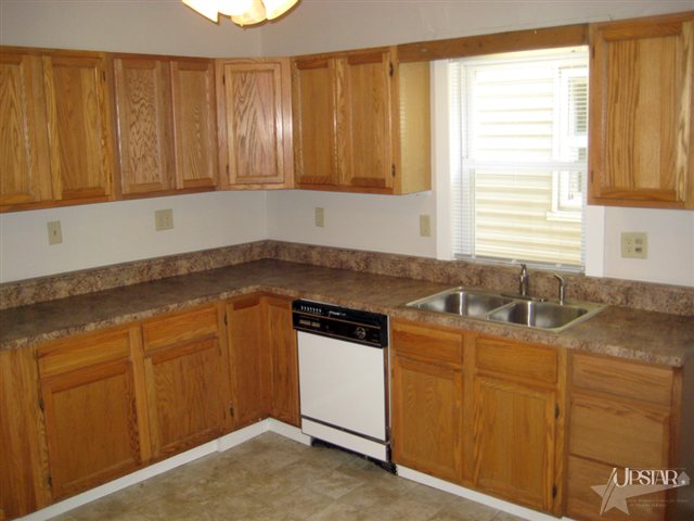 508 Lavina St, Fort Wayne, IN 46802 photo 2