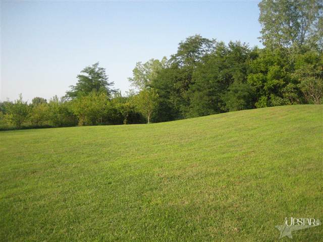 2043 Mapes Rd, Kendallville, IN 46755 photo 9