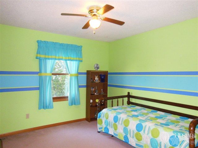 409 S Flint St, South Whitley, IN 46787 photo 9