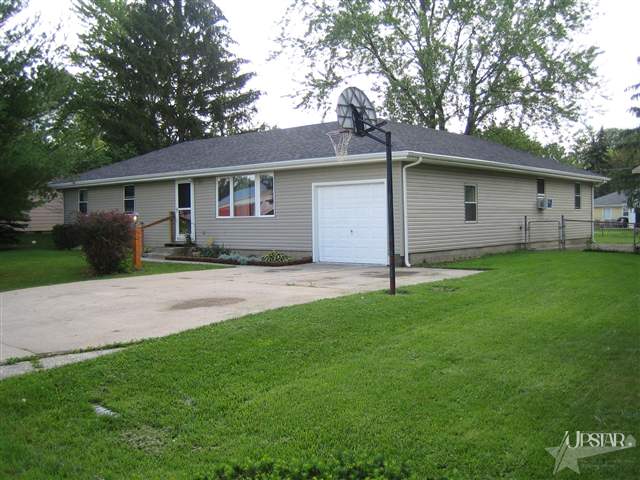1817 Klug Dr, Fort Wayne, IN 46818 photo 1