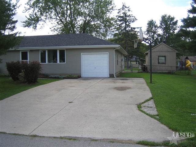 1817 Klug Dr, Fort Wayne, IN 46818 photo 3