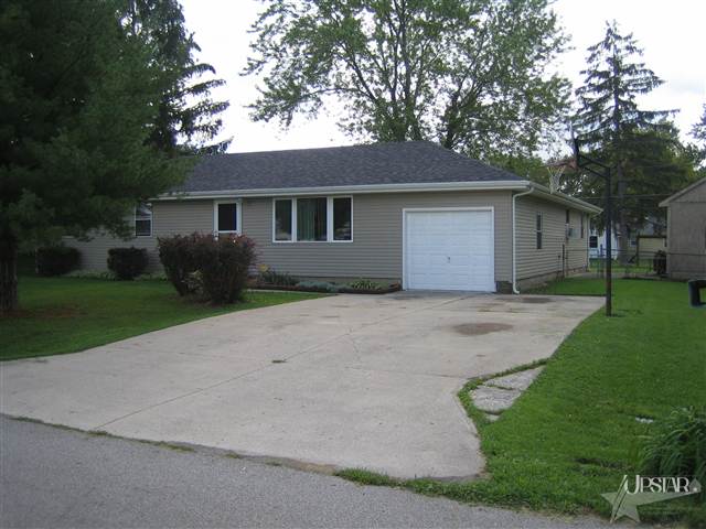 1817 Klug Dr, Fort Wayne, IN 46818 photo 2