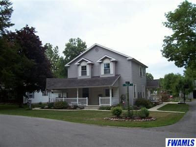 310 W Poplar St, South Whitley, IN 46787 photo 1