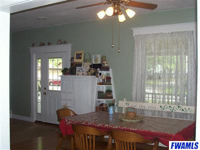 310 W Poplar St, South Whitley, IN 46787 photo 9