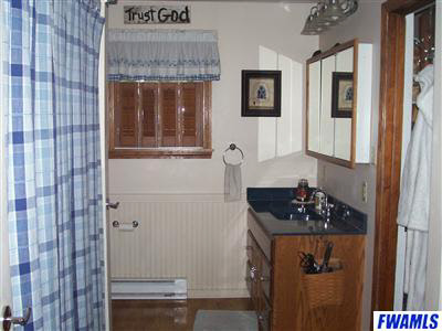 310 W Poplar St, South Whitley, IN 46787 photo 13