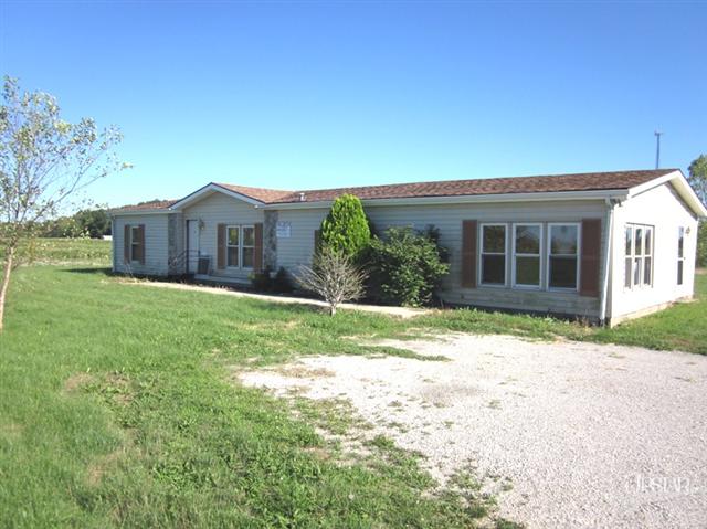 9180 E 700 N, Churubusco, IN 46723 photo 1